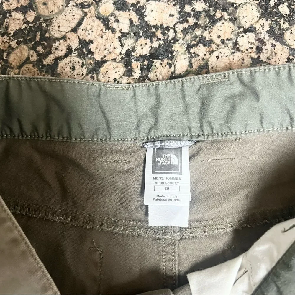 The North Face Mens Green Flat Front Chino Pants Cotton Size 30